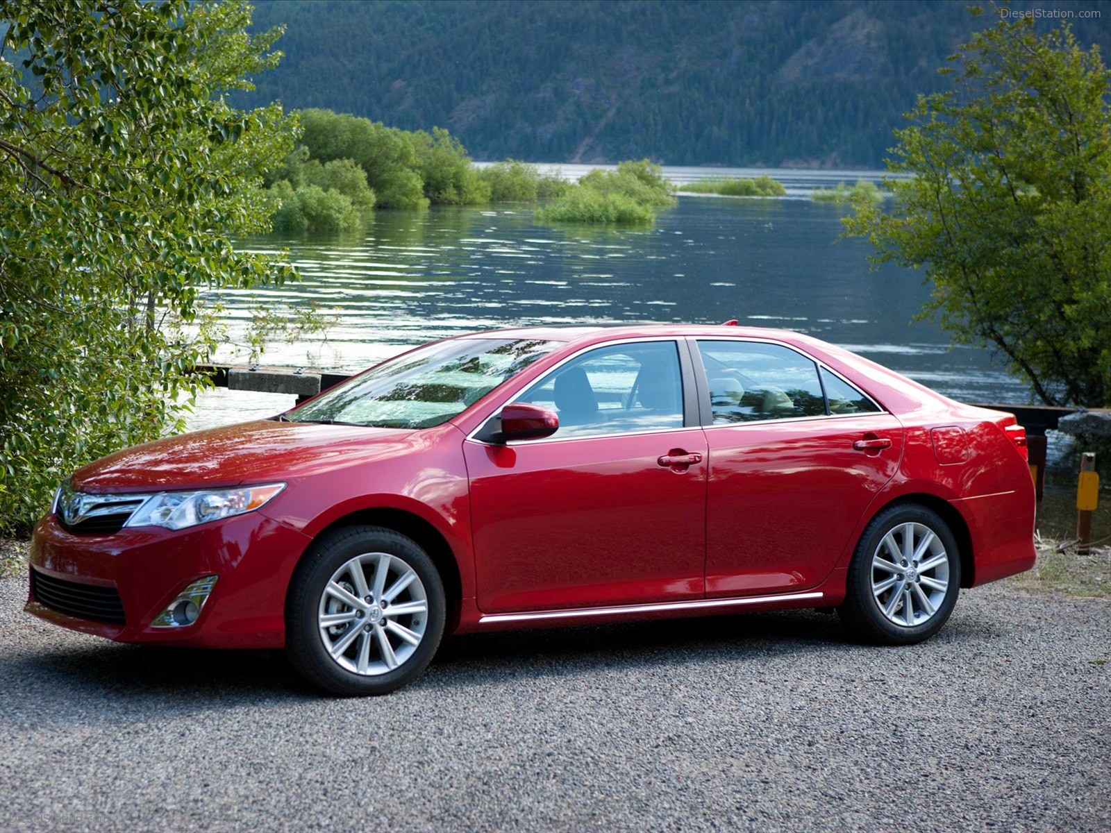 Toyota Camry 2012 Exotic Car Image 28 of 66 : Diesel Station