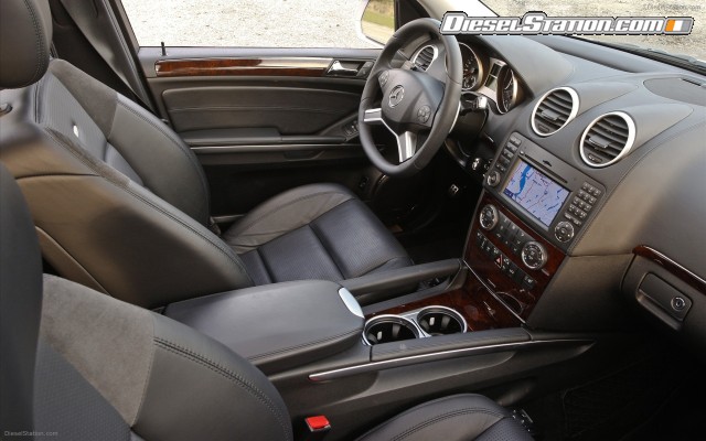 AMG 2009 ML63 Widescreen Picture #6 AMG 2009 ML63 Widescreen Picture #6