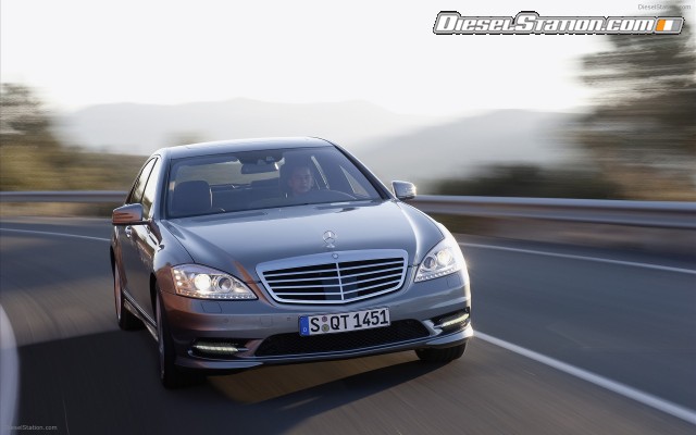 AMG 2010 Mercedes Benz CL Class Sports Package Widescreen Picture #18 AMG 2010 Mercedes Benz CL Class Sports Package Widescreen Picture #18