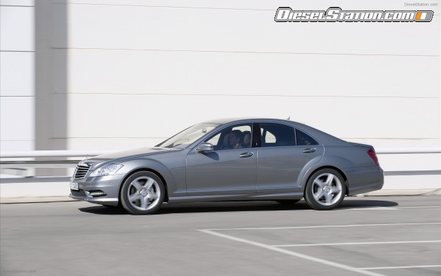 AMG 2010 Mercedes Benz CL Class Sports Package Widescreen Picture #19 AMG 2010 Mercedes Benz CL Class Sports Package Widescreen Picture #19