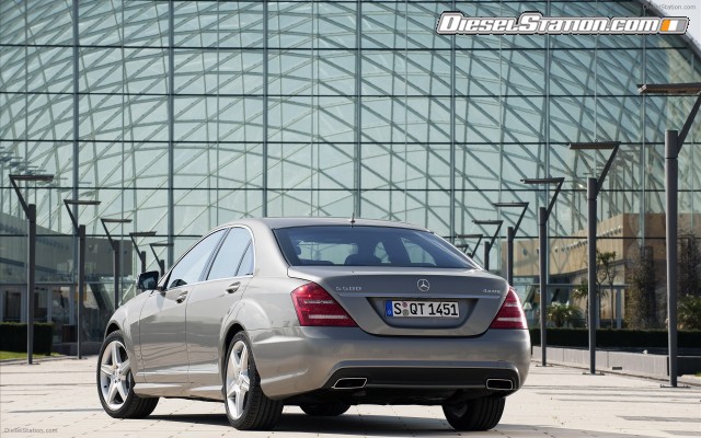 AMG 2010 Mercedes Benz CL Class Sports Package Widescreen Picture #7 AMG 2010 Mercedes Benz CL Class Sports Package Widescreen Picture #7