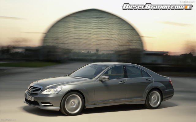 AMG 2010 Mercedes Benz CL Class Sports Package Widescreen Picture #3 AMG 2010 Mercedes Benz CL Class Sports Package Widescreen Picture #3