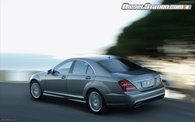 AMG 2010 Mercedes Benz CL Class Sports Package Widescreen Picture #17 AMG 2010 Mercedes Benz CL Class Sports Package Widescreen Picture #17