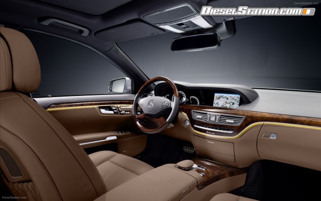 AMG 2010 Mercedes Benz S Class Sports Package Widescreen Picture #3 AMG 2010 Mercedes Benz S Class Sports Package Widescreen Picture #3