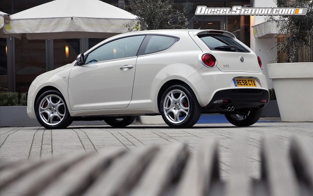 Alfa Romeo 2009 MiTo UK Version Widescreen Picture #12 Alfa Romeo 2009 MiTo UK Version Widescreen Picture #12