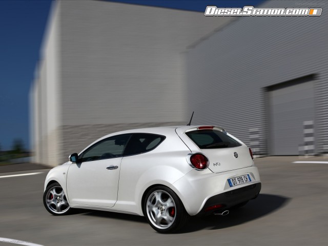 Alfa Romeo 2010 MiTo 1 4 MultiAir Picture #10 Alfa Romeo 2010 MiTo 1 4 MultiAir Picture #10