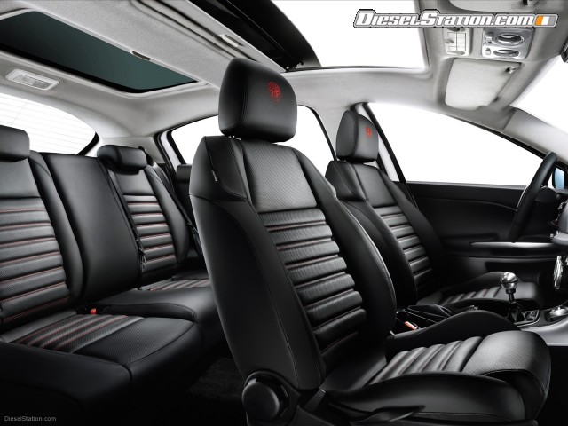 Alfa Romeo 2011 Giulietta Picture #1 Alfa Romeo 2011 Giulietta Picture #1