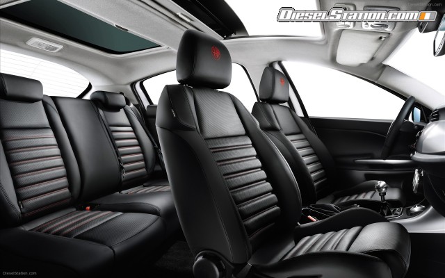 Alfa Romeo 2011 Giulietta Widescreen Picture #2 Alfa Romeo 2011 Giulietta Widescreen Picture #2