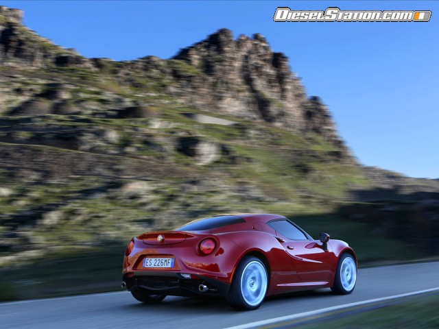 Alfa Romeo 4C 2014 Picture #20 Alfa Romeo 4C 2014 Picture #20