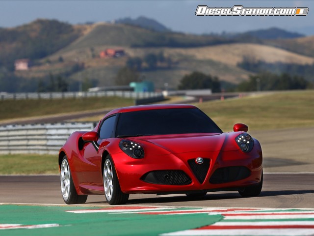 Alfa Romeo 4C 2014 Picture #5 Alfa Romeo 4C 2014 Picture #5
