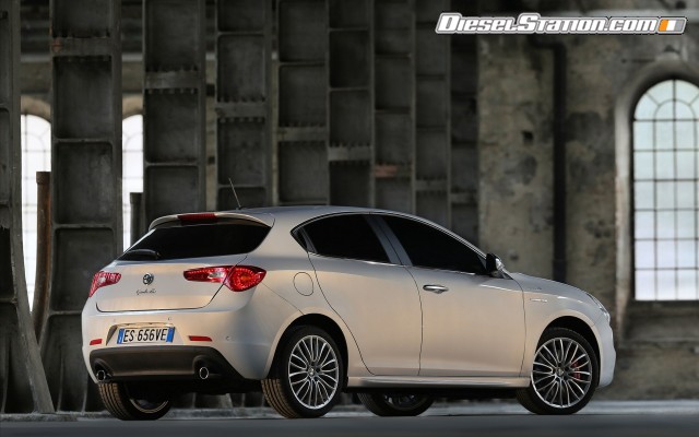 Alfa Romeo Giulietta 2014 Widescreen Picture #54 Alfa Romeo Giulietta 2014 Widescreen Picture #54