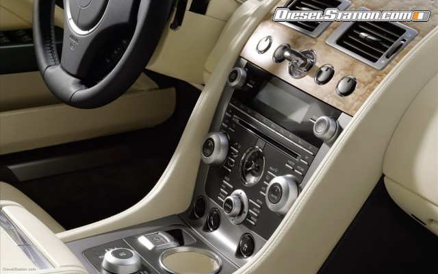 Aston Martin Rapide unveiled Widescreen Picture #18 Aston Martin Rapide unveiled Widescreen Picture #18