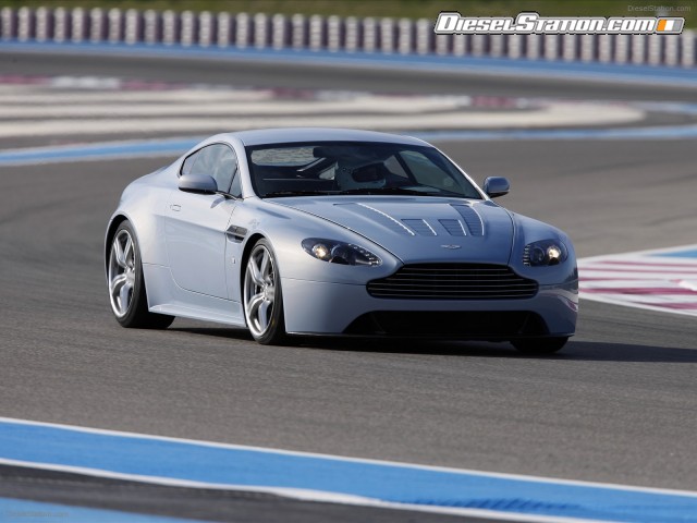 Aston Martin V12 Vantage RS Concept Picture #0 Aston Martin V12 Vantage RS Concept Picture #0