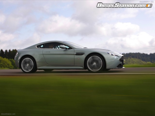 Aston Martin V12 Vantage Picture #42 Aston Martin V12 Vantage Picture #42