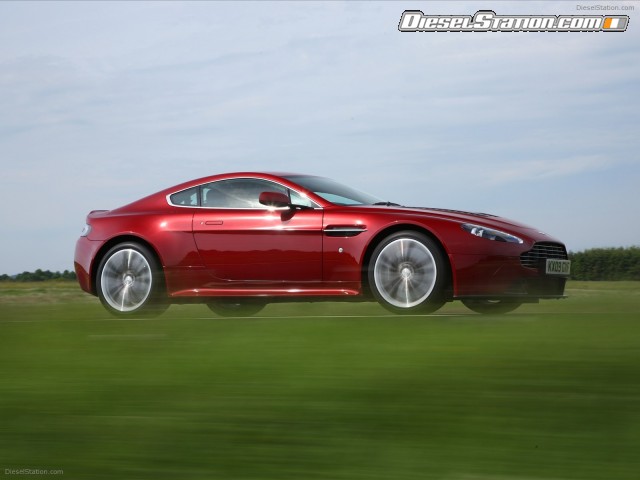 Aston Martin V12 Vantage Picture #27 Aston Martin V12 Vantage Picture #27