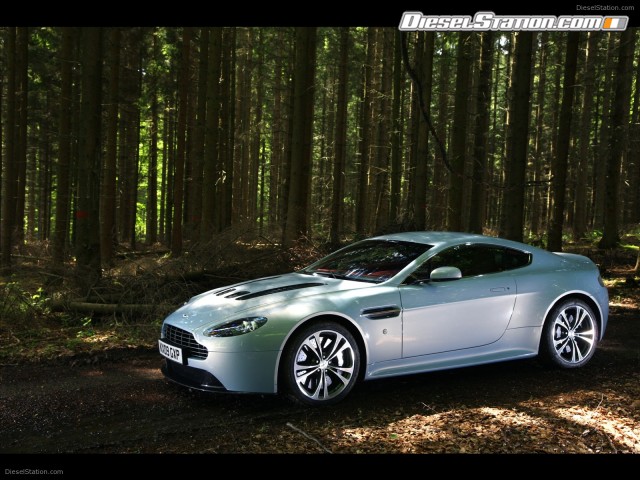 Aston Martin V12 Vantage Picture #32 Aston Martin V12 Vantage Picture #32