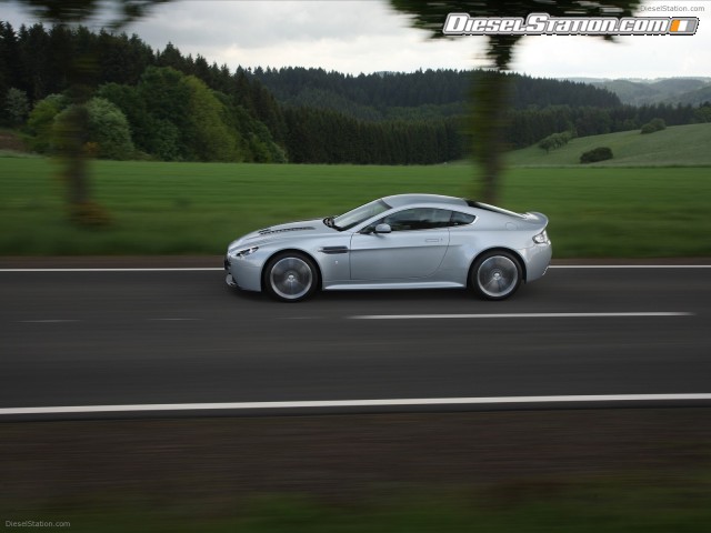 Aston Martin V12 Vantage Picture #21 Aston Martin V12 Vantage Picture #21