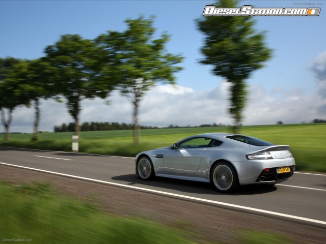 Aston Martin V12 Vantage Picture #4 Aston Martin V12 Vantage Picture #4