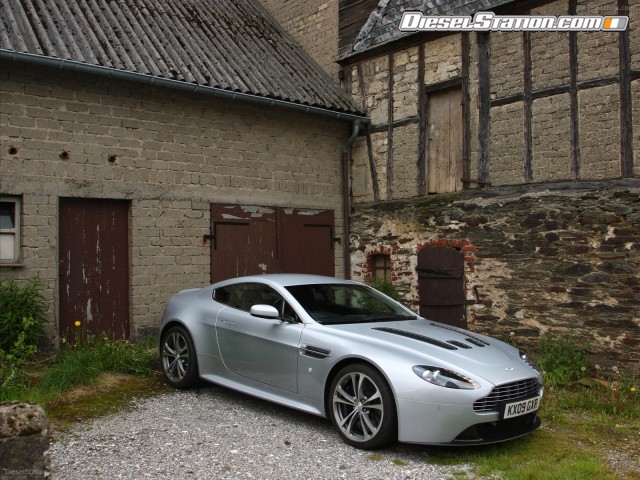 Aston Martin V12 Vantage Picture #8 Aston Martin V12 Vantage Picture #8