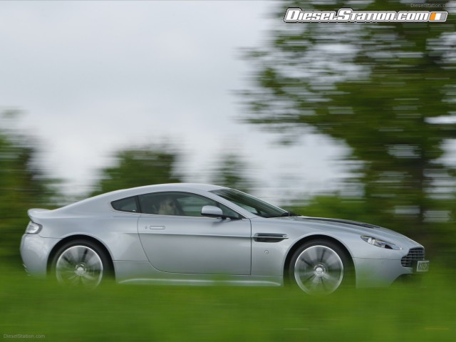 Aston Martin V12 Vantage Picture #36 Aston Martin V12 Vantage Picture #36