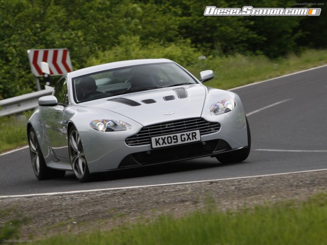 Aston Martin V12 Vantage Picture #35 Aston Martin V12 Vantage Picture #35