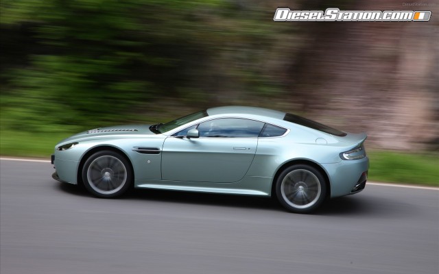Aston Martin V12 Vantage Widescreen Picture #7 Aston Martin V12 Vantage Widescreen Picture #7