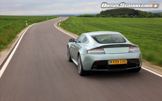 Aston Martin V12 Vantage Widescreen Picture #26 Aston Martin V12 Vantage Widescreen Picture #26