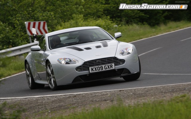 Aston Martin V12 Vantage Widescreen Picture #17 Aston Martin V12 Vantage Widescreen Picture #17