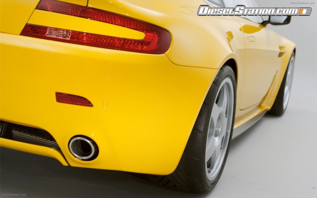 Aston Martin V8 Vantage N24 Widescreen Picture #7 Aston Martin V8 Vantage N24 Widescreen Picture #7