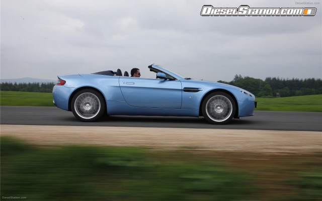 Aston Martin V8 Vantage Roadster Widescreen Picture #25 Aston Martin V8 Vantage Roadster Widescreen Picture #25