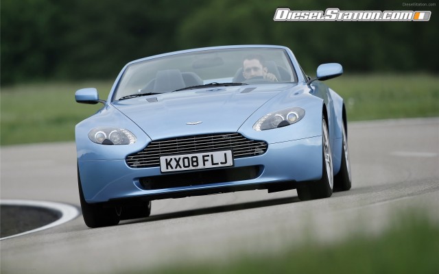 Aston Martin V8 Vantage Roadster Widescreen Picture #15 Aston Martin V8 Vantage Roadster Widescreen Picture #15