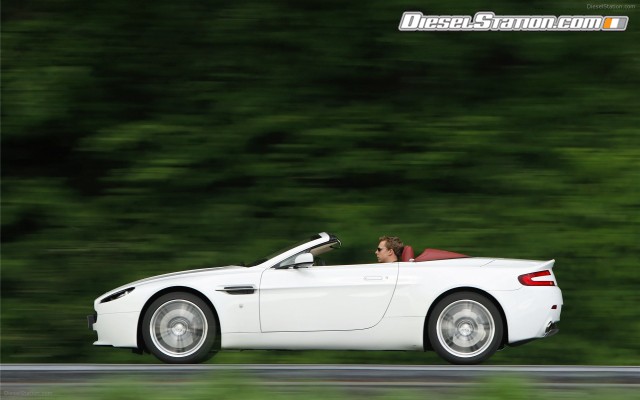 Aston Martin V8 Vantage Roadster Widescreen Picture #21 Aston Martin V8 Vantage Roadster Widescreen Picture #21