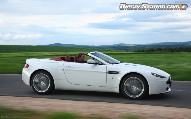 Aston Martin V8 Vantage Roadster Widescreen Picture #20 Aston Martin V8 Vantage Roadster Widescreen Picture #20