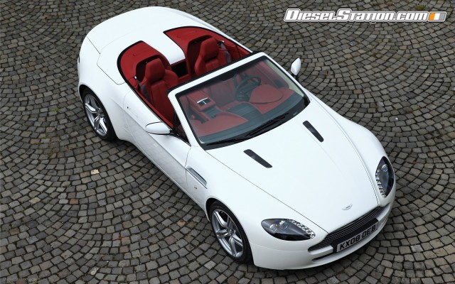 Aston Martin V8 Vantage Roadster Widescreen Picture #17 Aston Martin V8 Vantage Roadster Widescreen Picture #17