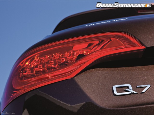 Audi Q7 TDI 2011 Picture #10 Audi Q7 TDI 2011 Picture #10