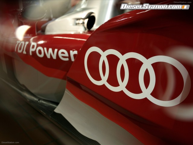 Audi R15 TDI 2010 Picture #5 Audi R15 TDI 2010 Picture #5