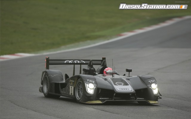 Audi R15 TDI Widescreen Picture #1 Audi R15 TDI Widescreen Picture #1