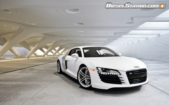 Audi R8 2011 Widescreen Picture #11 Audi R8 2011 Widescreen Picture #11