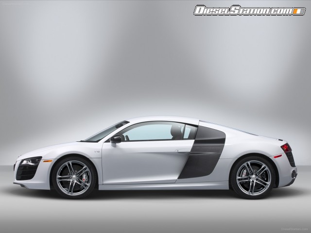 Audi R8 V10 5 2 FSI quattro 2012 Picture #31 Audi R8 V10 5 2 FSI quattro 2012 Picture #31