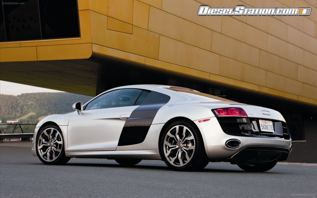 Audi R8 V10 5 2 FSI quattro 2012 Widescreen Picture #17 Audi R8 V10 5 2 FSI quattro 2012 Widescreen Picture #17