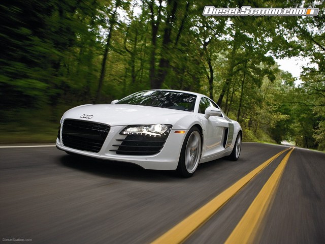 Audi R8 V8 4 2 FSI quattro 2011 Picture #56 Audi R8 V8 4 2 FSI quattro 2011 Picture #56