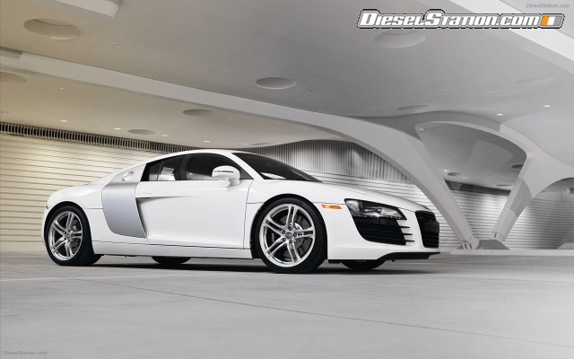 Audi R8 V8 4 2 FSI quattro 2011 Widescreen Picture #16 Audi R8 V8 4 2 FSI quattro 2011 Widescreen Picture #16