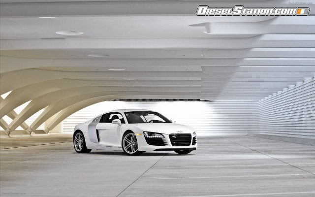 Audi R8 V8 4 2 FSI quattro 2011 Widescreen Picture #49 Audi R8 V8 4 2 FSI quattro 2011 Widescreen Picture #49