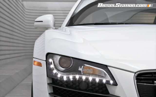 Audi R8 V8 4 2 FSI quattro 2011 Widescreen Picture #60 Audi R8 V8 4 2 FSI quattro 2011 Widescreen Picture #60