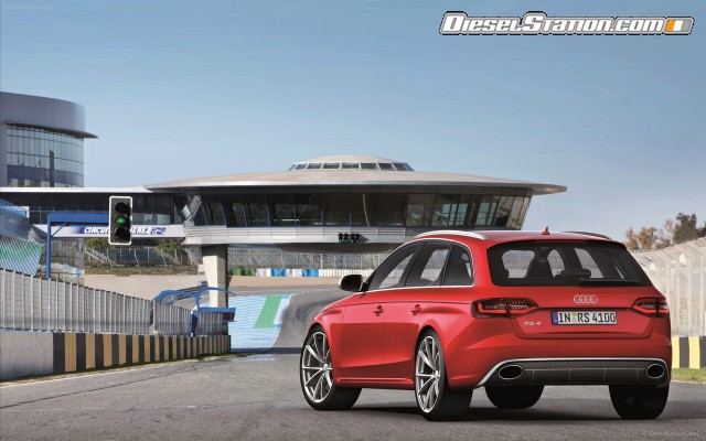 Audi RS 4 Avant 2012 Widescreen Picture #30 Audi RS 4 Avant 2012 Widescreen Picture #30