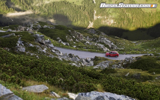 Audi RS Q3 2014 Widescreen Picture #3 Audi RS Q3 2014 Widescreen Picture #3