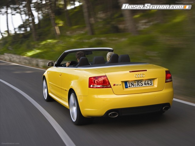 Audi RS4 Cabriolet Picture #2 Audi RS4 Cabriolet Picture #2