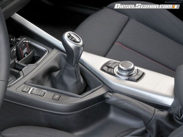 BMW 1 Series  Sport Line 2012 Picture #51 BMW 1 Series  Sport Line 2012 Picture #51