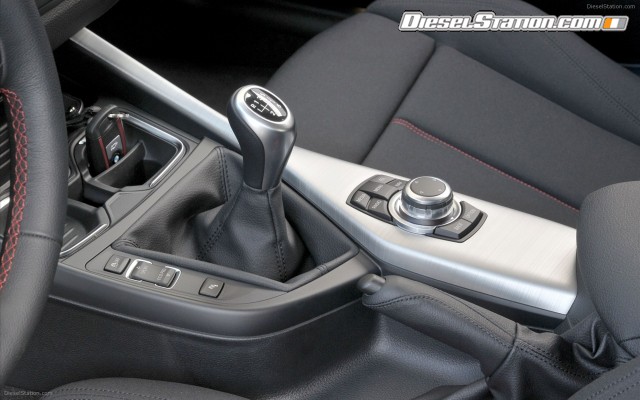 BMW 1 Series  Sport Line 2012 Widescreen Picture #18 BMW 1 Series  Sport Line 2012 Widescreen Picture #18