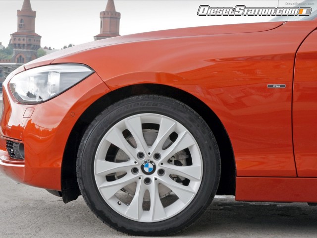 BMW 1 Series  Urban Line 2012 Picture #29 BMW 1 Series  Urban Line 2012 Picture #29